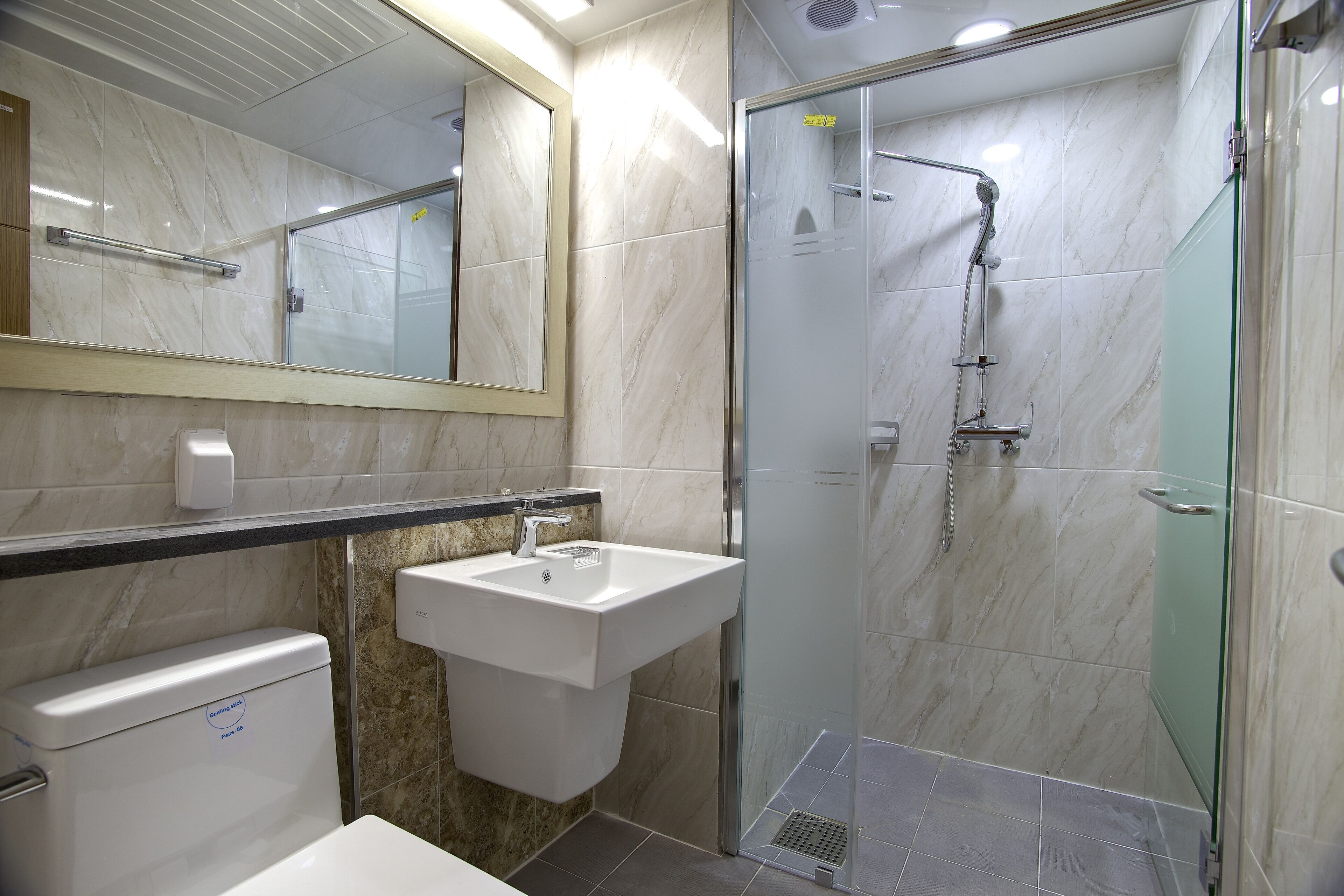 Shower, free toiletries, hair dryer, towels