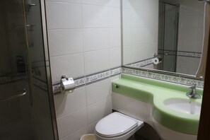 Shower, hair dryer, towels - Sono Belle Danyang (Danyang)