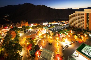 Front of property - evening/night - Sono Belle Danyang (Danyang)