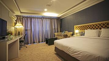 Standard Double Room | Free WiFi, bed sheets