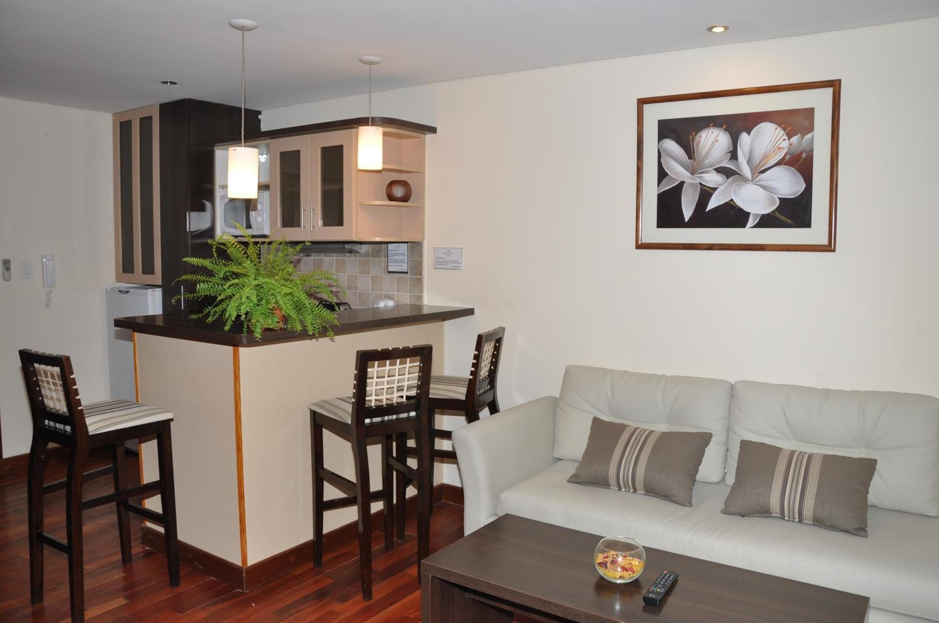 32-inch led tv with cable channels, tv