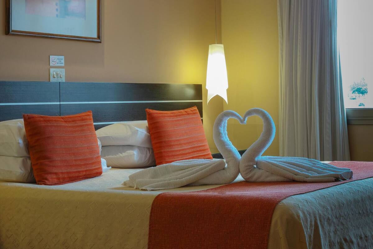 1 bedroom, premium bedding, down comforters, in-room safe