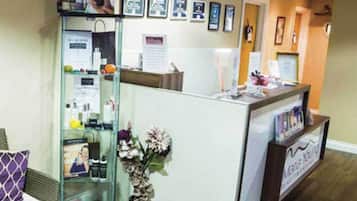 Couples treatment room(s), body treatments, aromatherapy