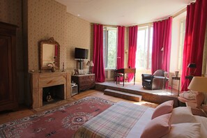 스위트, 침실 2개 (Chambre Beige + Chambre Maitre) | 고급 침구, 객실 내 금고, 책상, 무료 유아용 침대