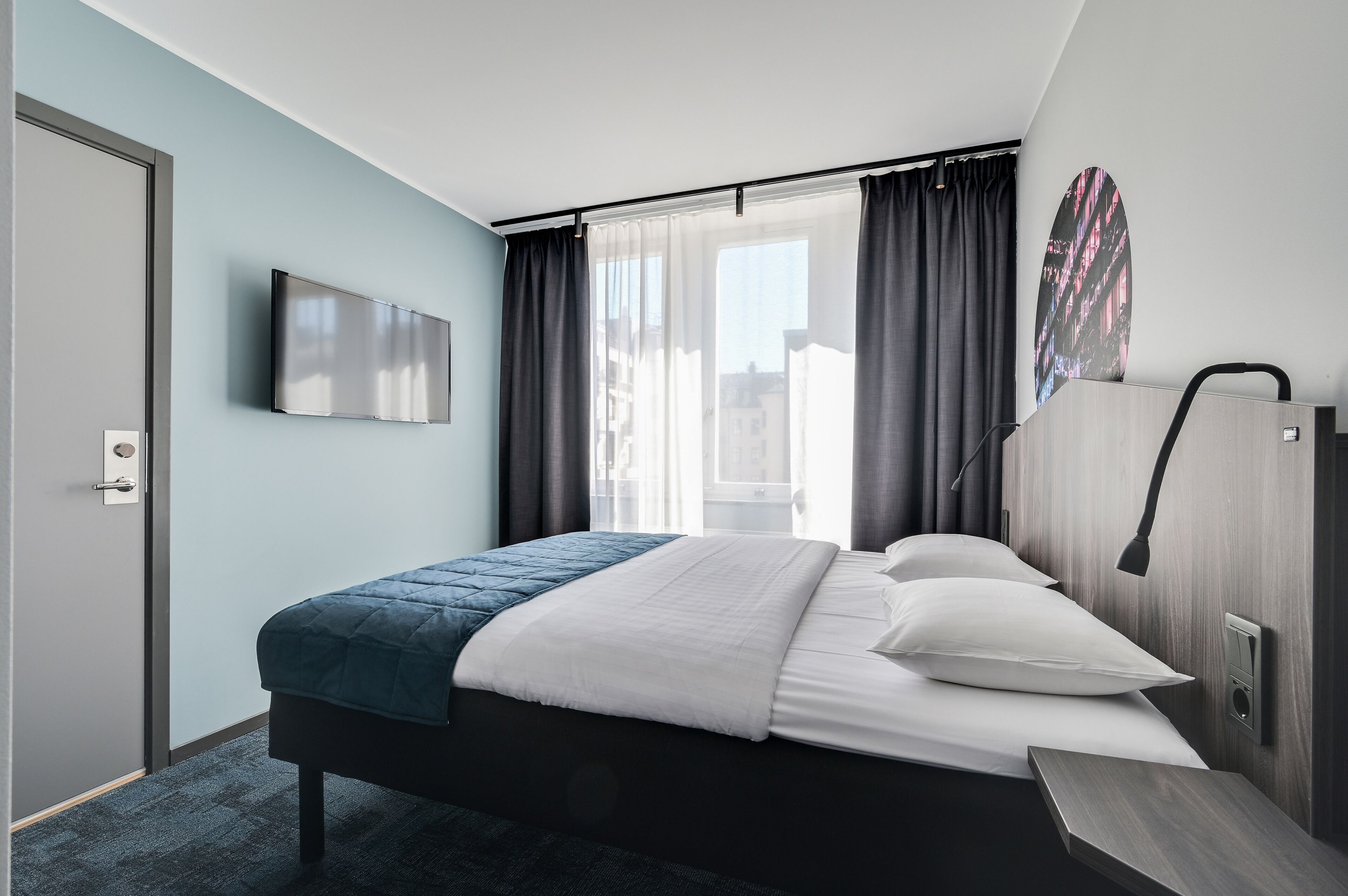 double room | 1 bedroom, down duvets, pillow-top beds, individually furnished