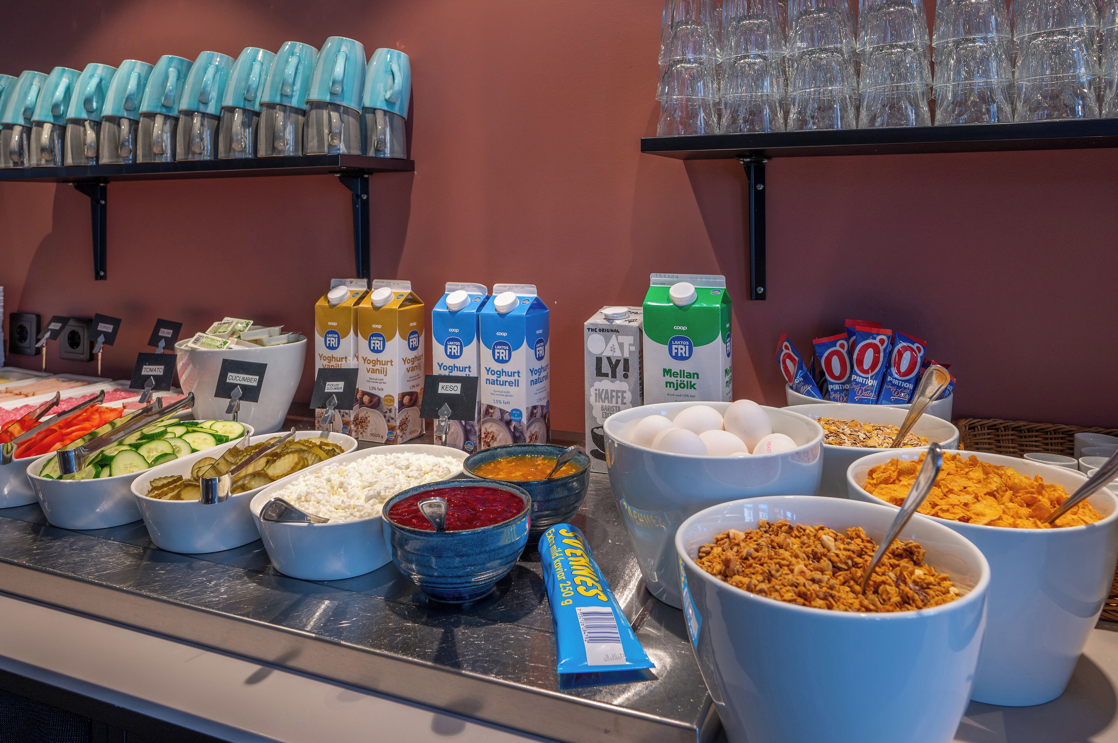 free daily continental breakfast