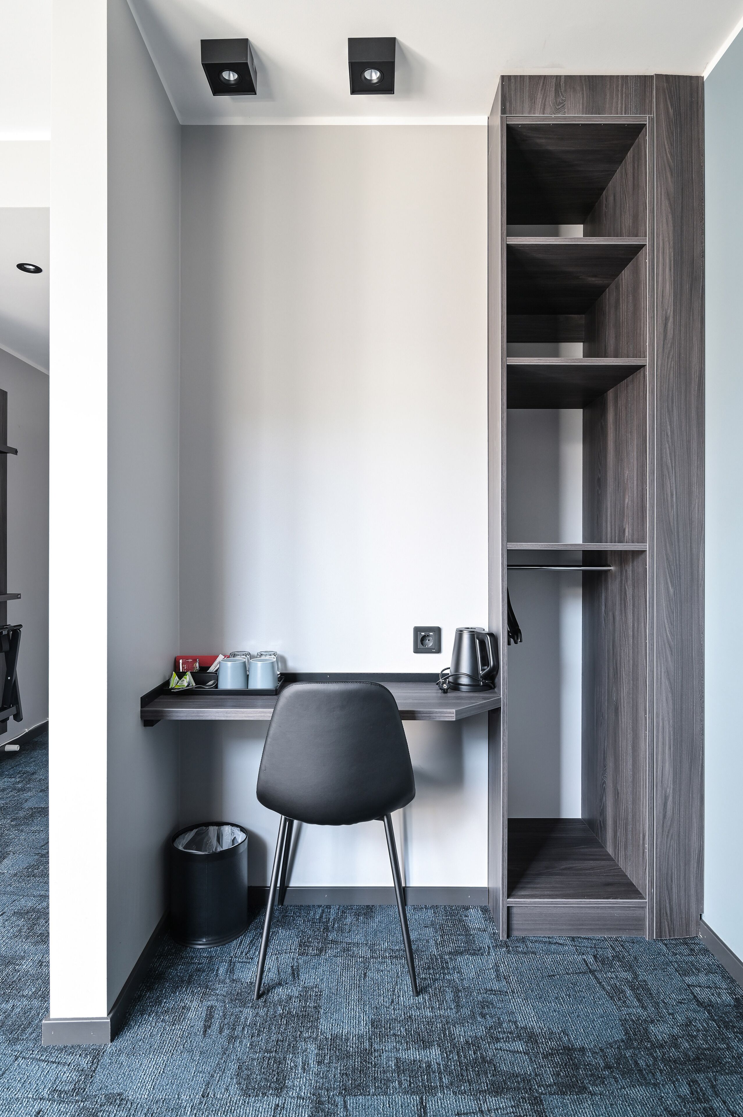 twin room | 1 bedroom, down duvets, pillow-top beds, individually furnished