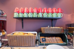Café da manhã continental grátis todos os dias
