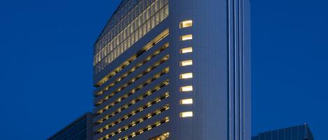 Fachada del alojamiento - Noche