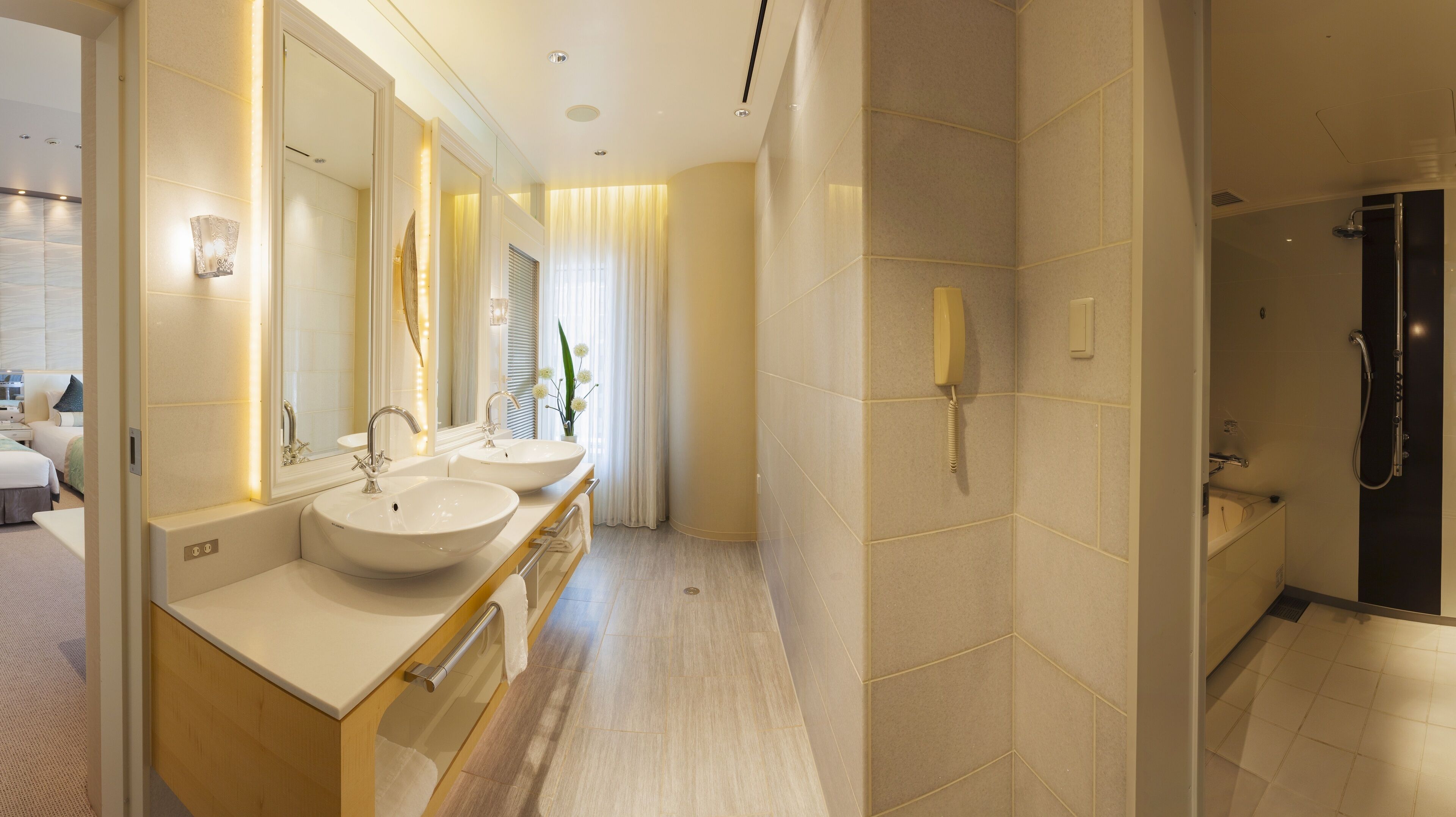 deluxe twin room, non smoking (44sqm) | bathroom sink