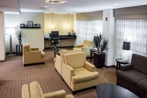 Lobby - Sleep Inn & Suites Indoor Waterpark (Liberty)