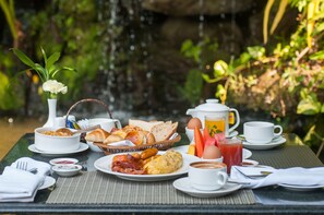 Free daily buffet breakfast - Palace Residence & Villa Siem Reap (Siem Reap)