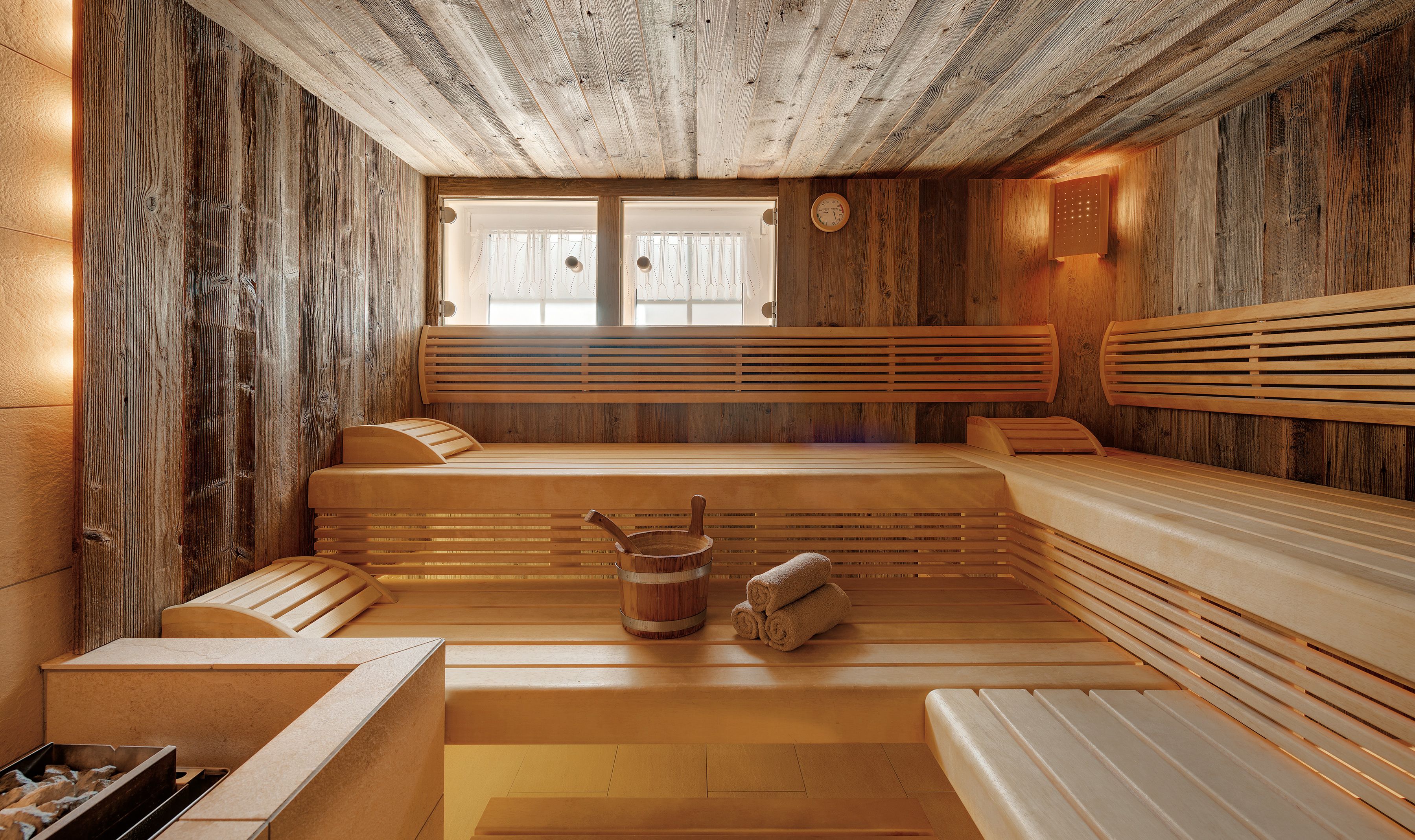 sauna, steam room