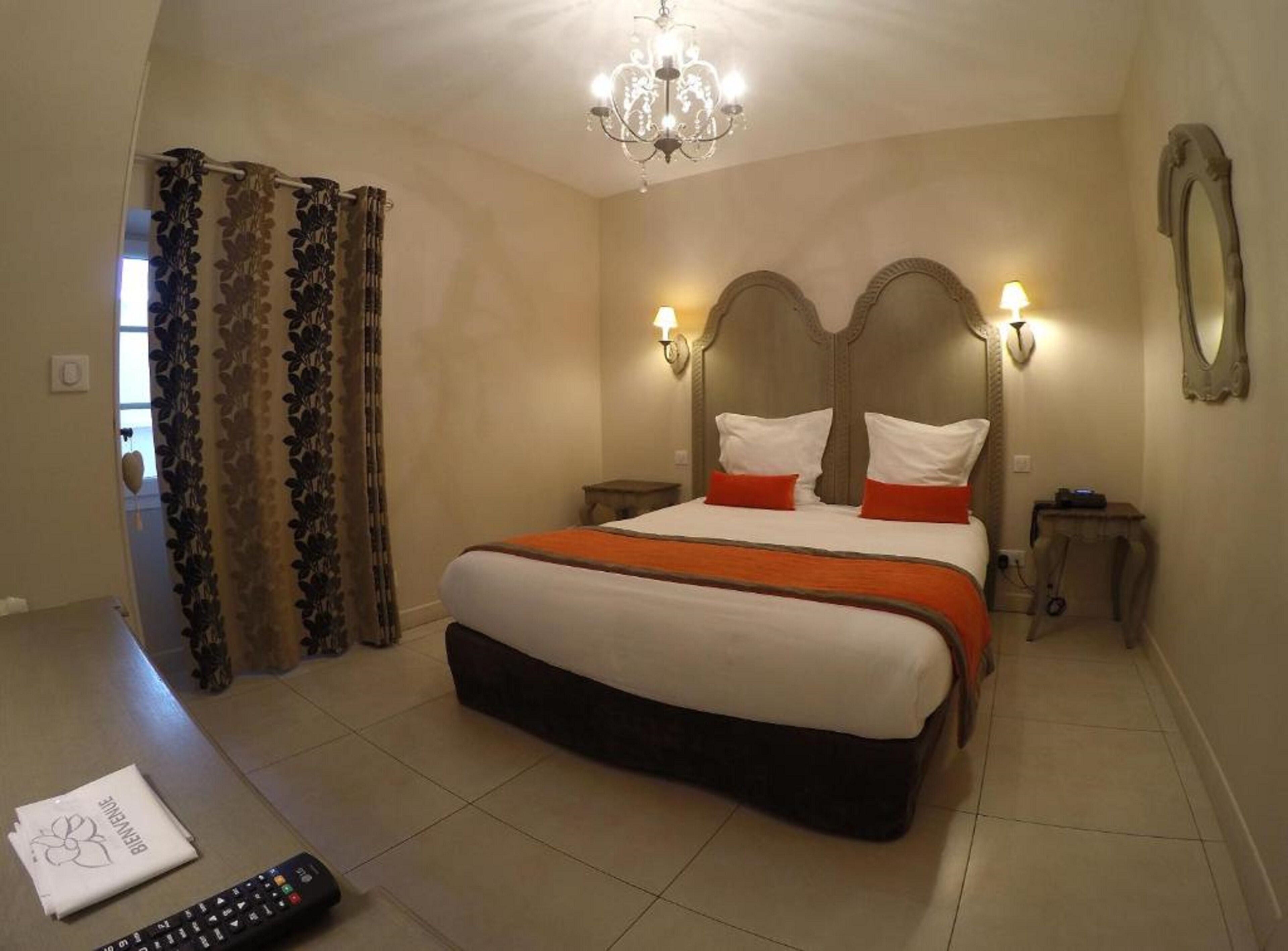 family suite | in-room safe, individually furnished, desk, soundproofing