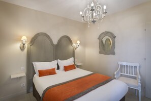 Family Suite | In-room safe, individually furnished, desk, soundproofing - Hôtel Le Mas Saint-Joseph (St.-Rémy-de-Provence)