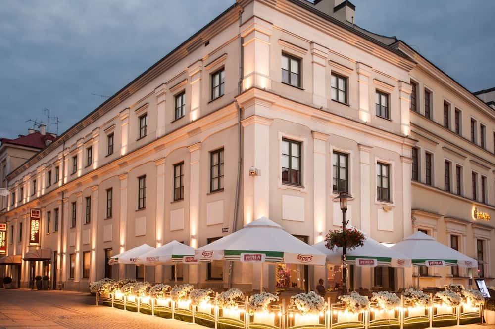 Vanilla Hotel