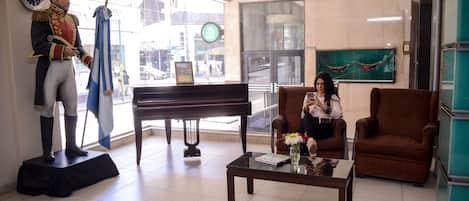 Sala de estar en el lobby