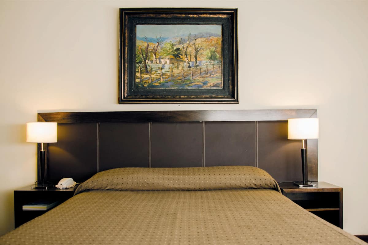 1 bedroom, premium bedding, individually decorated