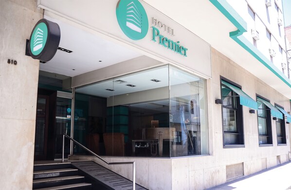 Front of property - Gran Hotel Premier (Tucuman)