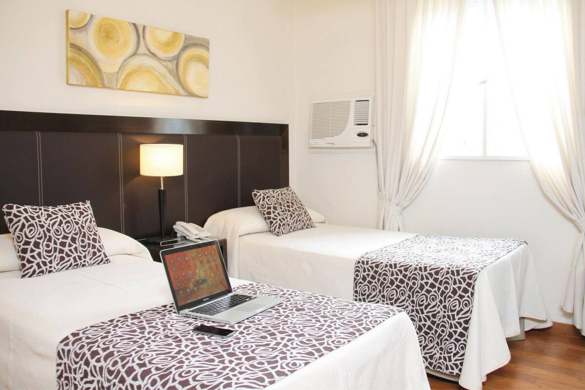 1 chambre, literie de qualité supérieure, couette en duvet d'oie
