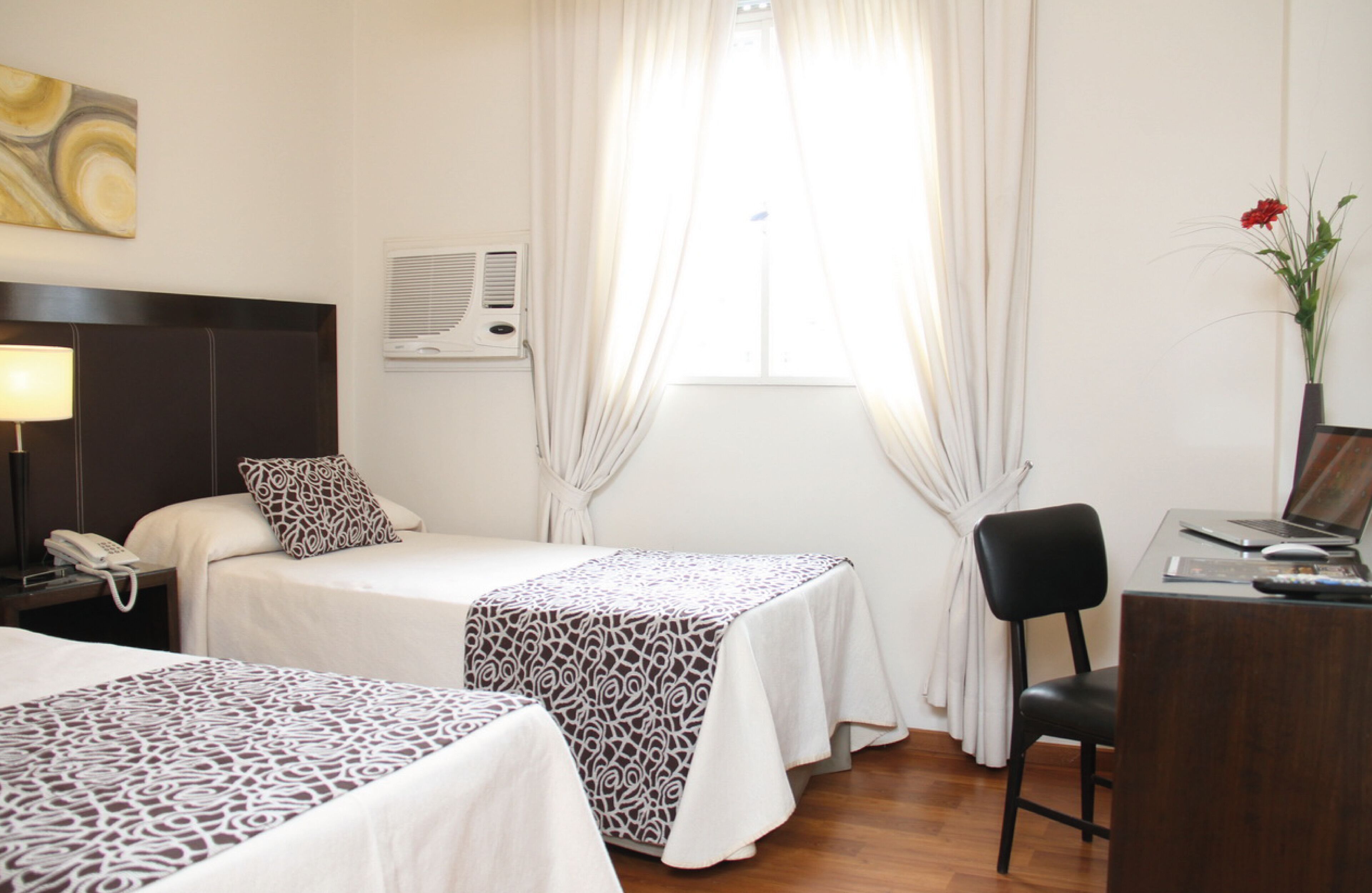 1 bedroom, premium bedding, down comforters, pillowtop beds