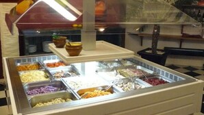 Frokost, lunsj og middag serveres