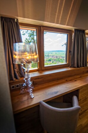 Suite panorámica | Decoración individual, mobiliario individual, escritorio