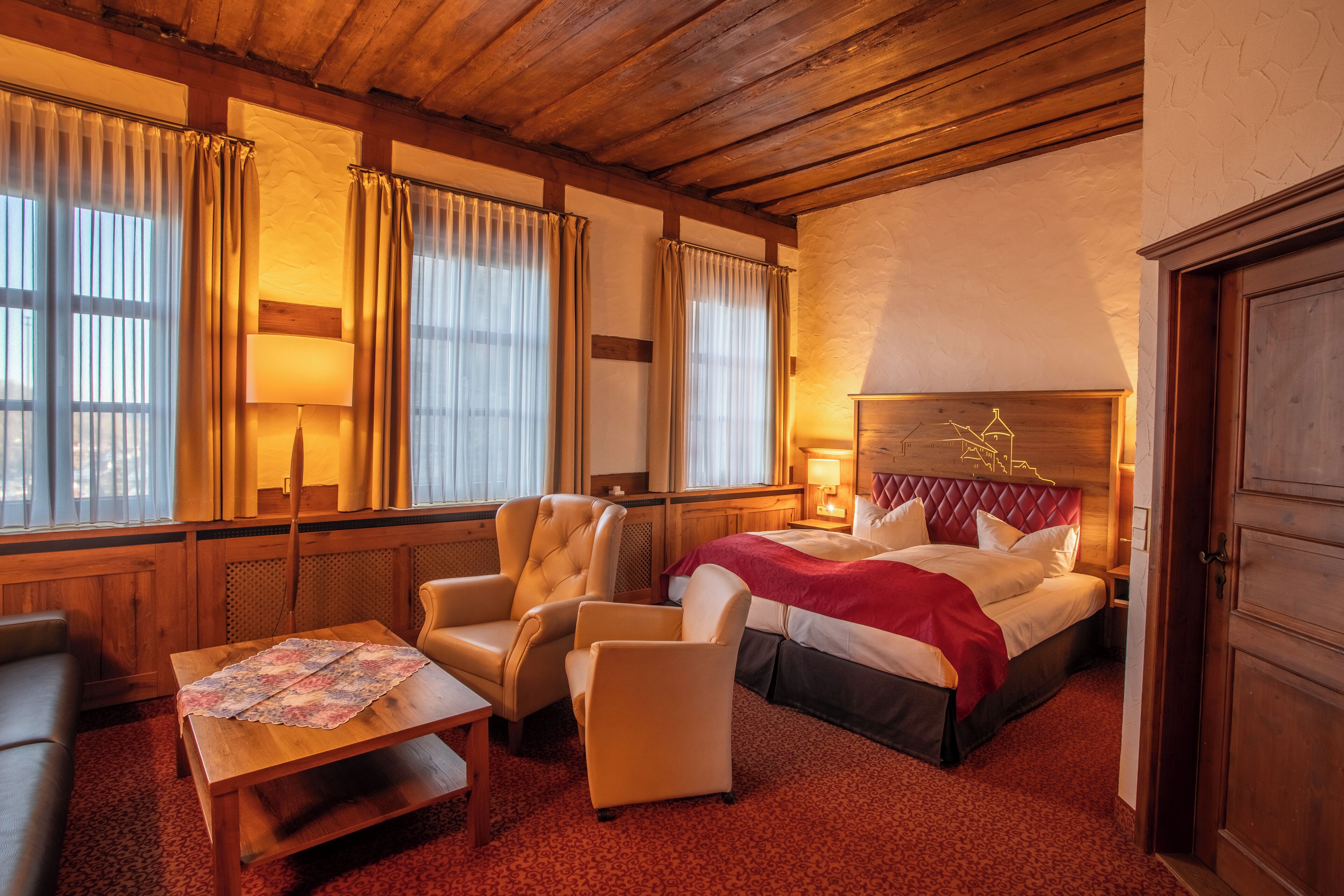 Junior Studio Suite (Living Area) | Individually decorated, individually furnished, desk, laptop workspace