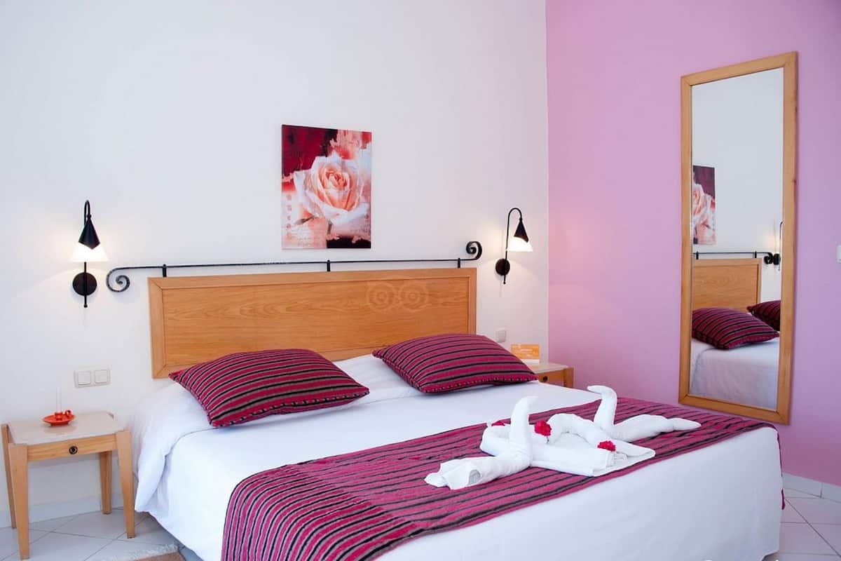 1 chambre, Wi-Fi gratuit, draps fournis