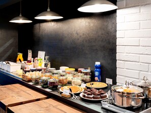 Bao gồm bữa sáng buffet