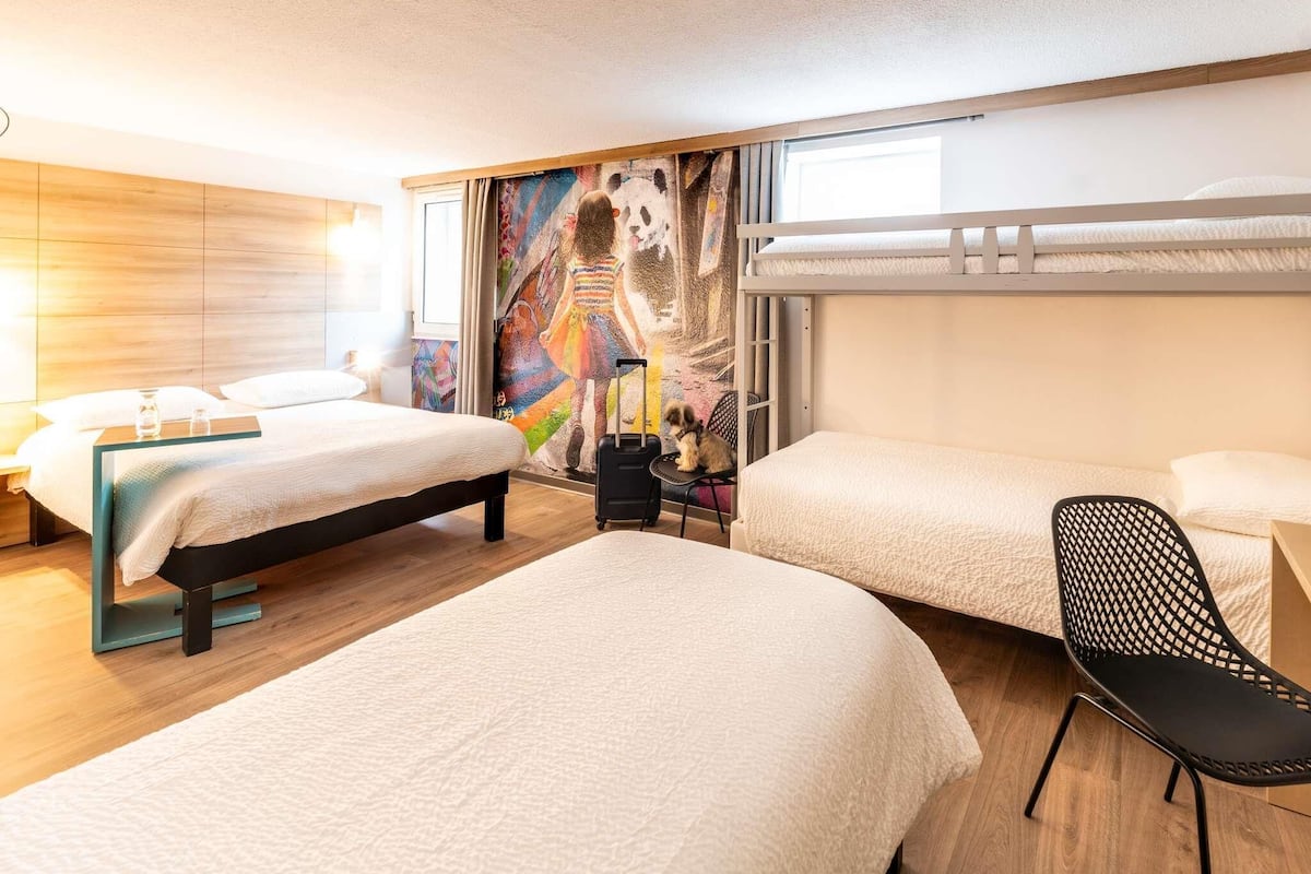Family Room, Multiple Beds | Premium bedding, desk, blackout drapes, soundproofing