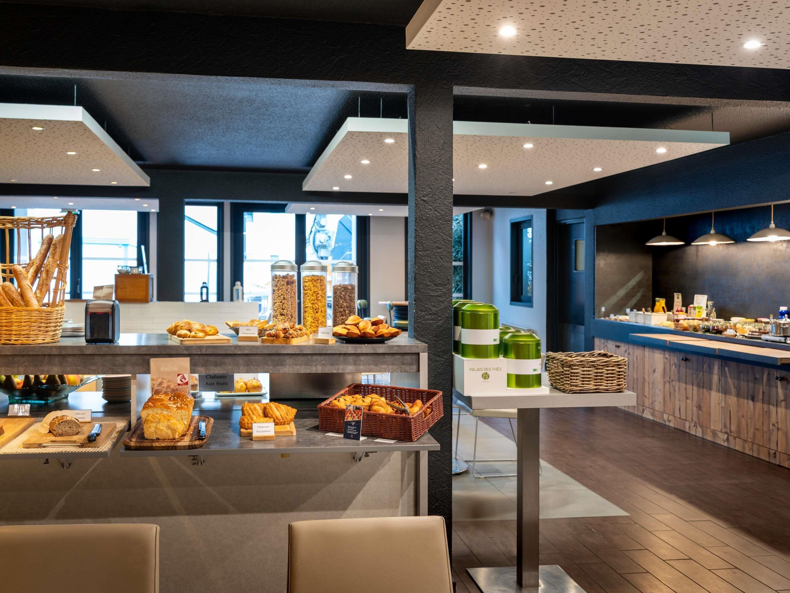 Café da manhã com buffet grátis