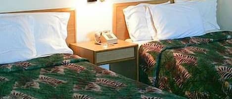Standaard kamer | Een strijkplank/strijkijzer, gratis wifi, een wekker