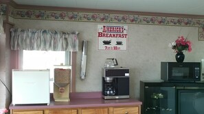 Breakfast area - America's Value Inn Mexico (Mexico)