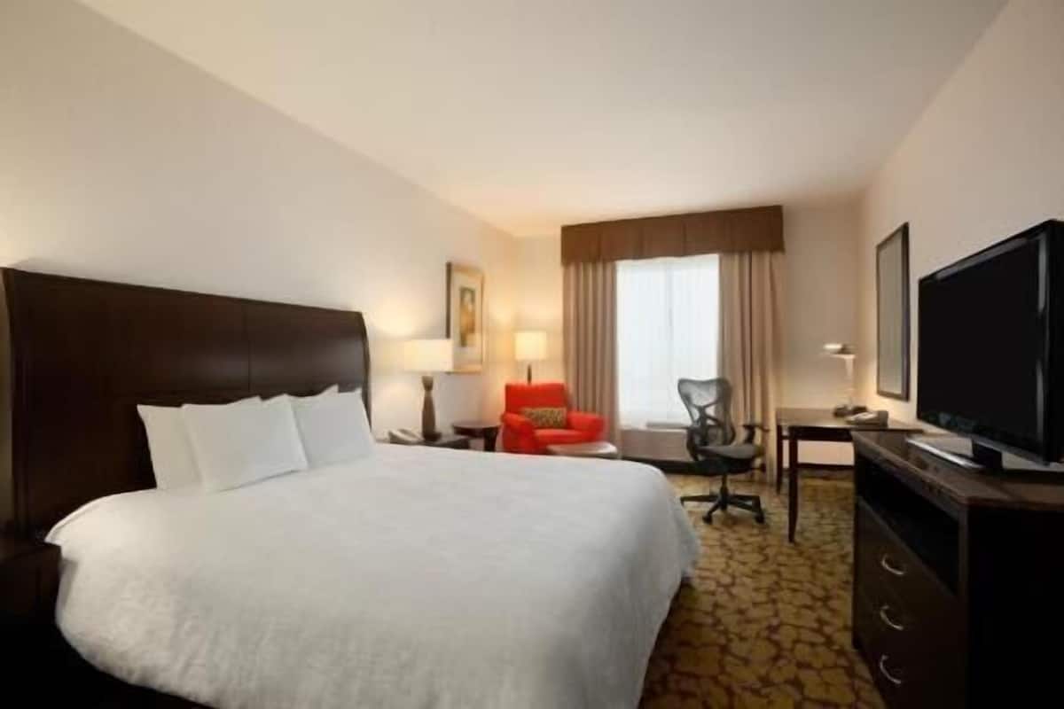 In-room safe, soundproofing, iron/ironing board, free cribs/infant beds