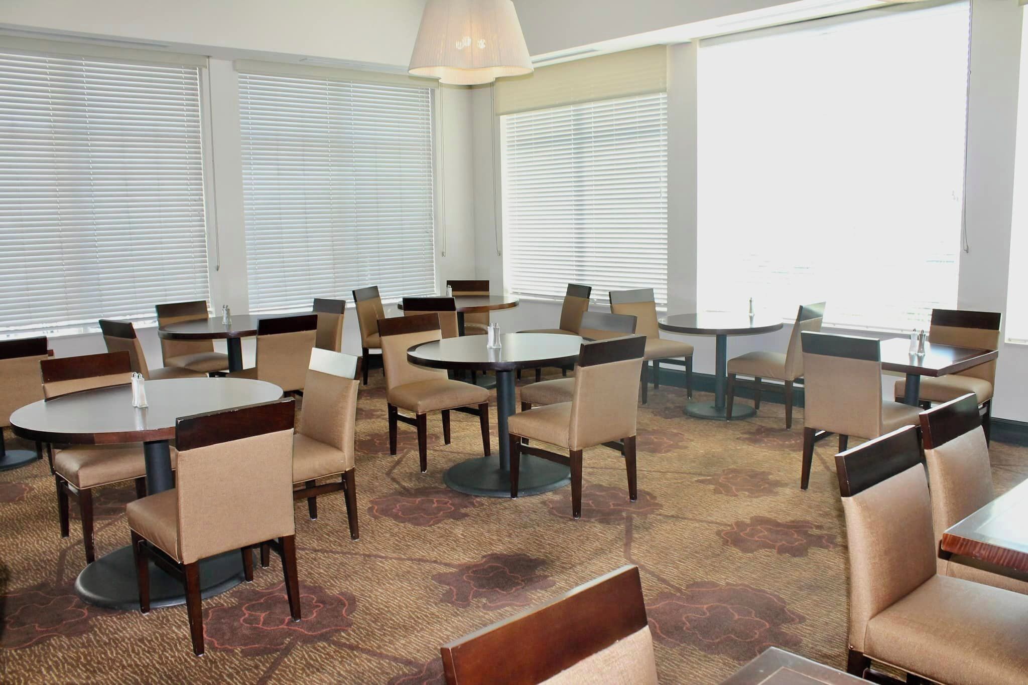 breakfast, lunch, dinner served; american cuisine