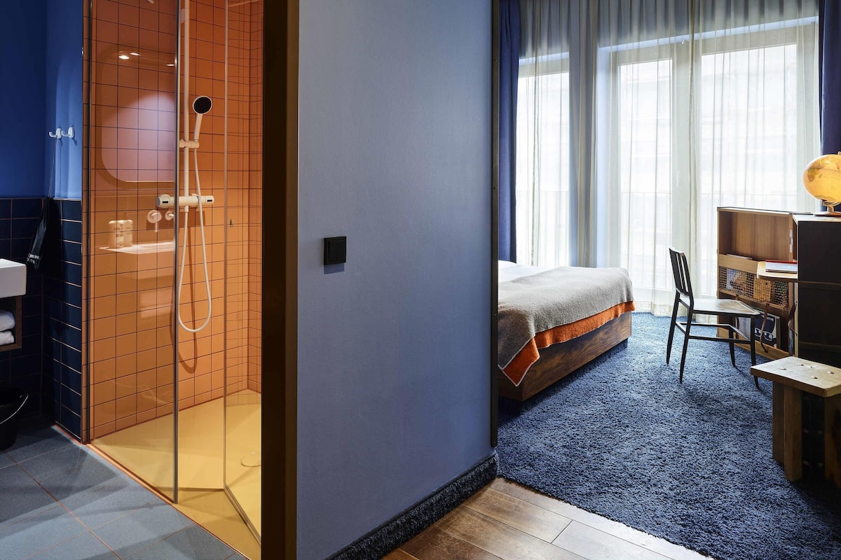 Medium | 1 bedroom, premium bedding, down comforters, free minibar