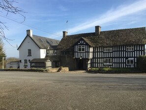 Exterior - Rhydspence Inn (Hereford)