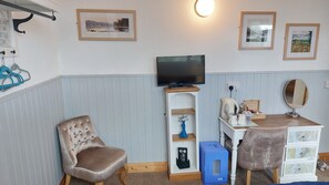 标准双人房 (2nd Floor) | 1 多间卧室、高档床上用品、特色装修、特色家居