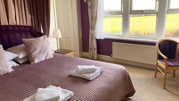 Kahden hengen standard-huone, kylpyhuone makuuhuoneen yhteydessä | 1 makuuhuone