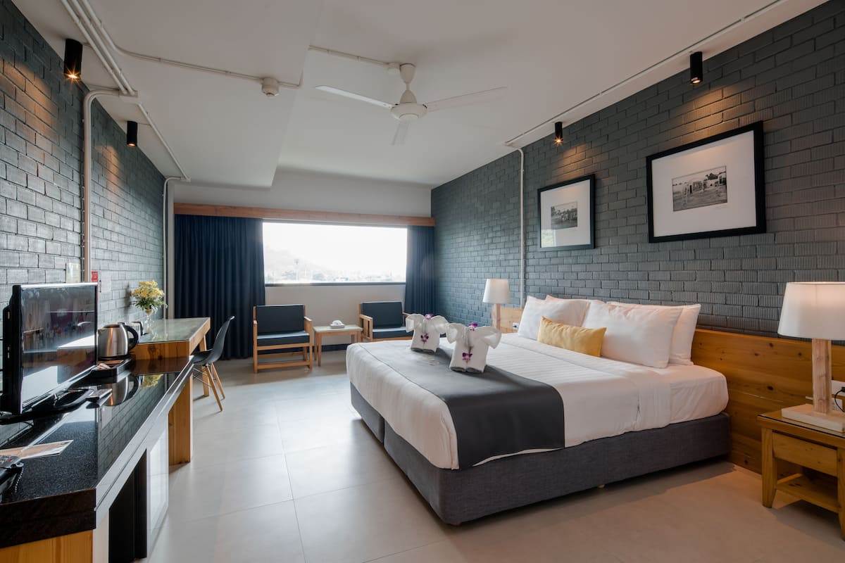 Deluxe Room King Bed | 1 camera, una cassaforte in camera, con stile personalizzato