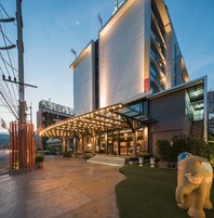 Front of property - evening/night