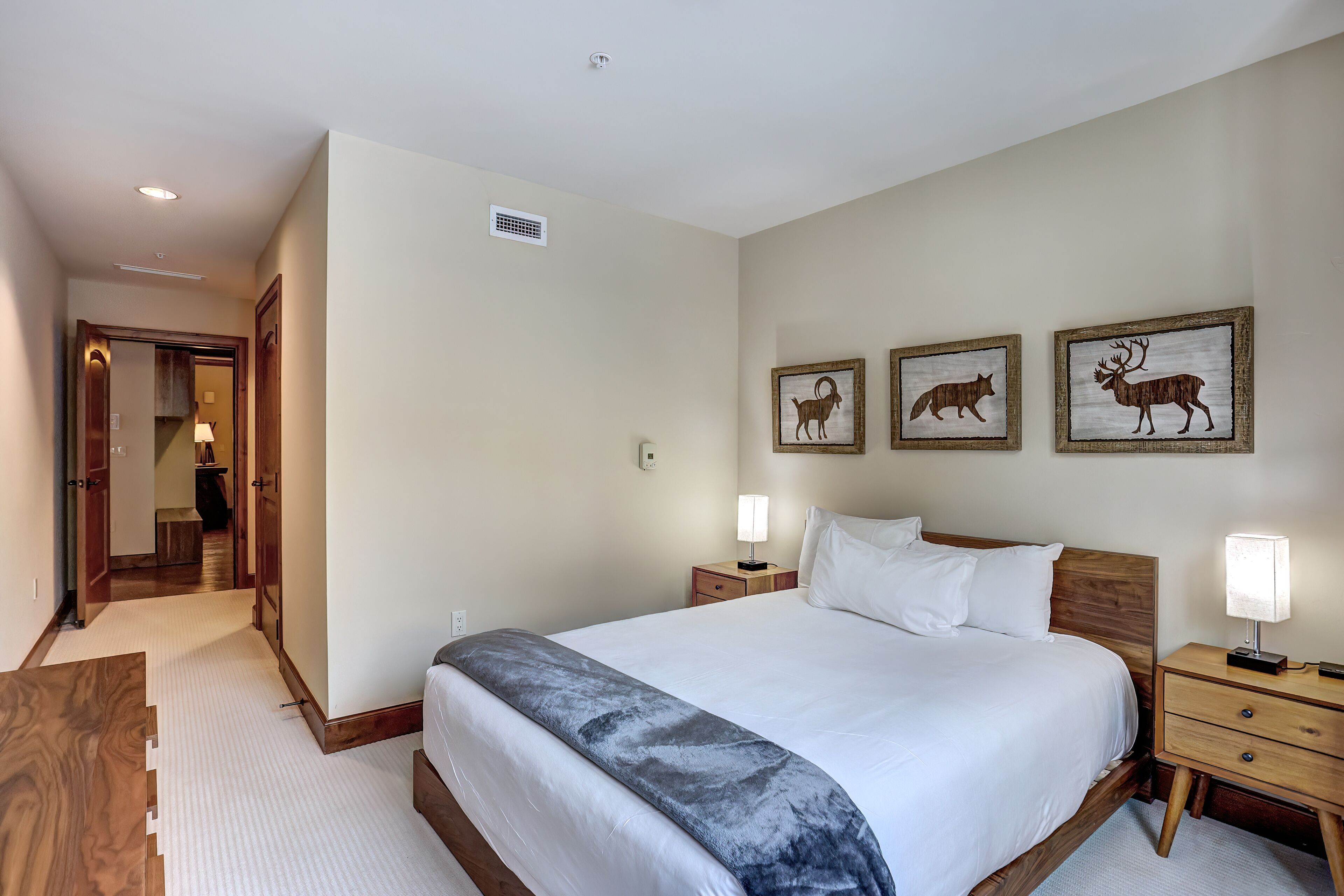 Rom, 3 soverom (Plus Den Residence) | 1 soverom, sengetøy av topp kvalitet og safe på rommet