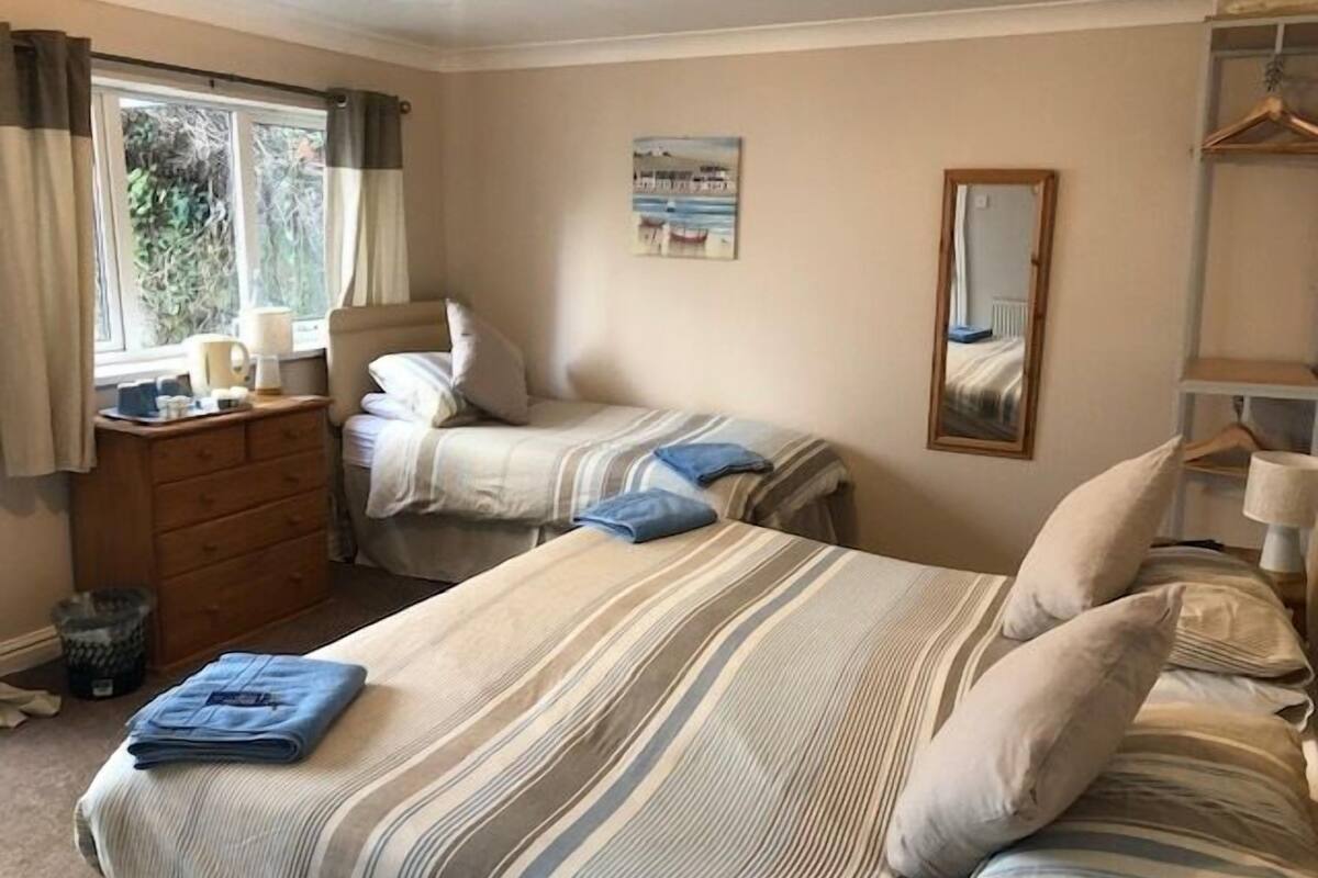标准套房, 独立浴室 (Rear Room) | 熨斗/熨衣板、WiFi、床单