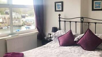 Standard-Doppelzimmer, mit Bad (Front room (Compact)) | Bügeleisen/Bügelbrett, WLAN, Bettwäsche