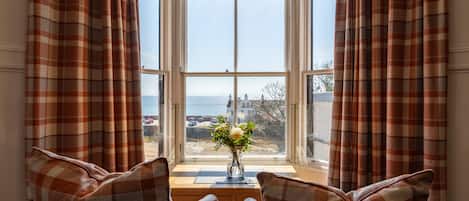 Télévision à écran plat