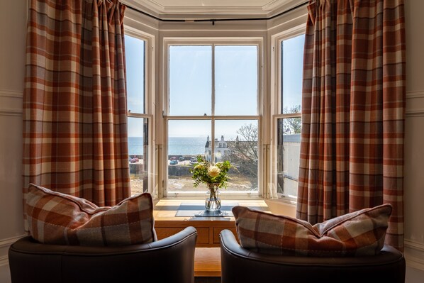 Télévision à écran plat