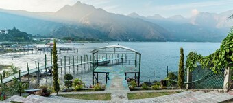 Eco Hotel Uxlabil Atitlan