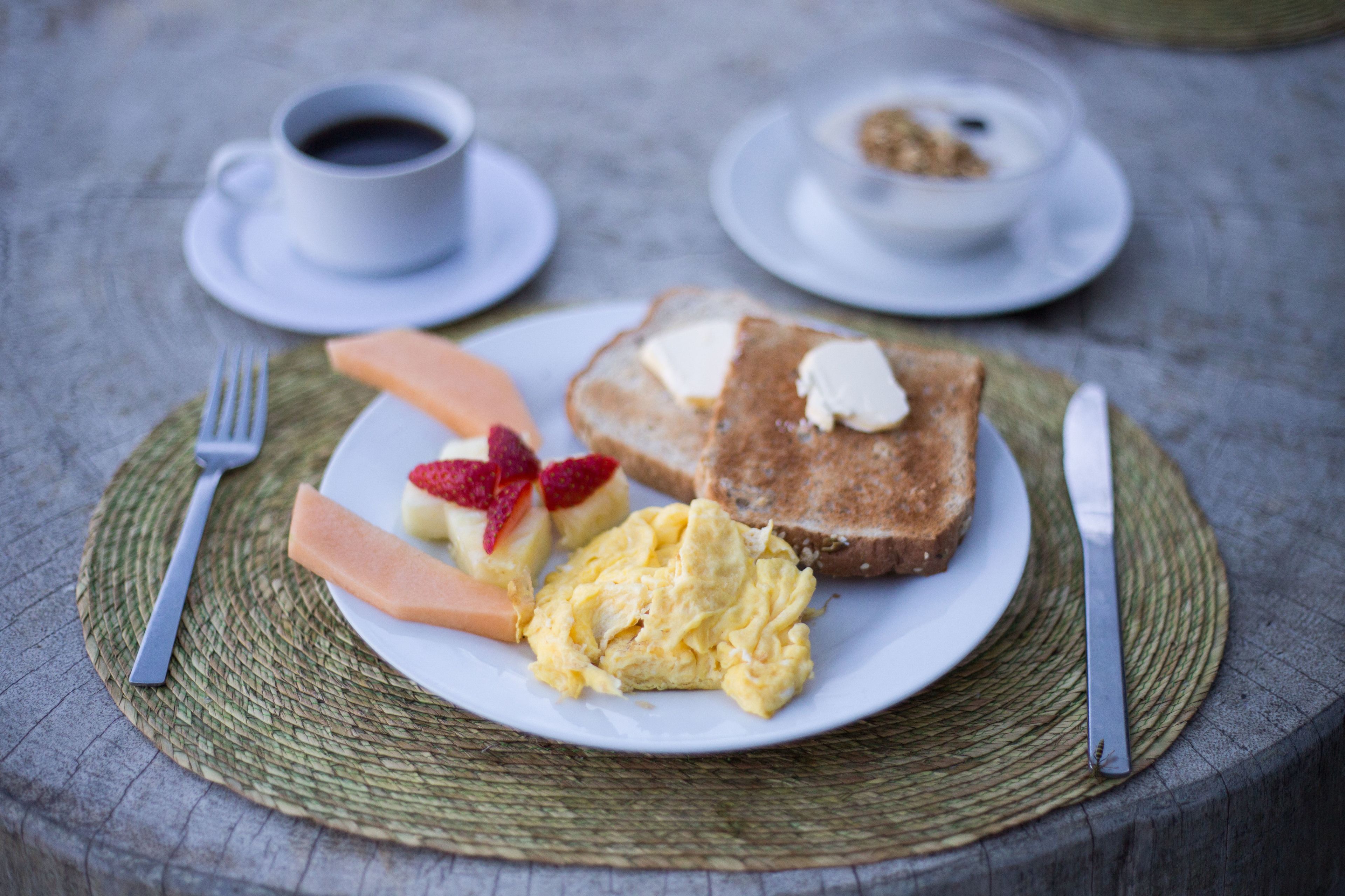 free daily cooked-to-order breakfast