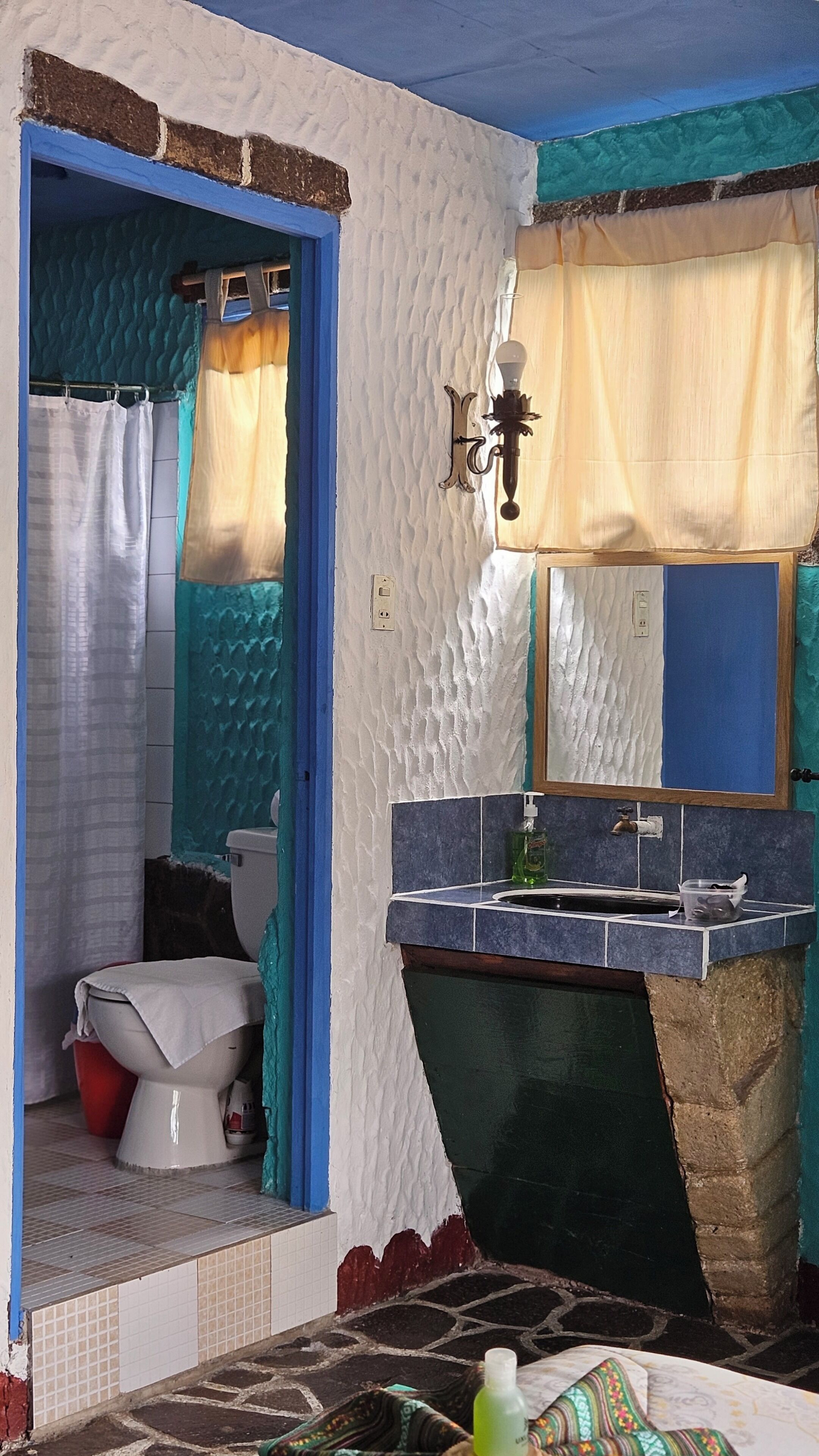 double room | bathroom | shower, hydromassage showerhead, towels